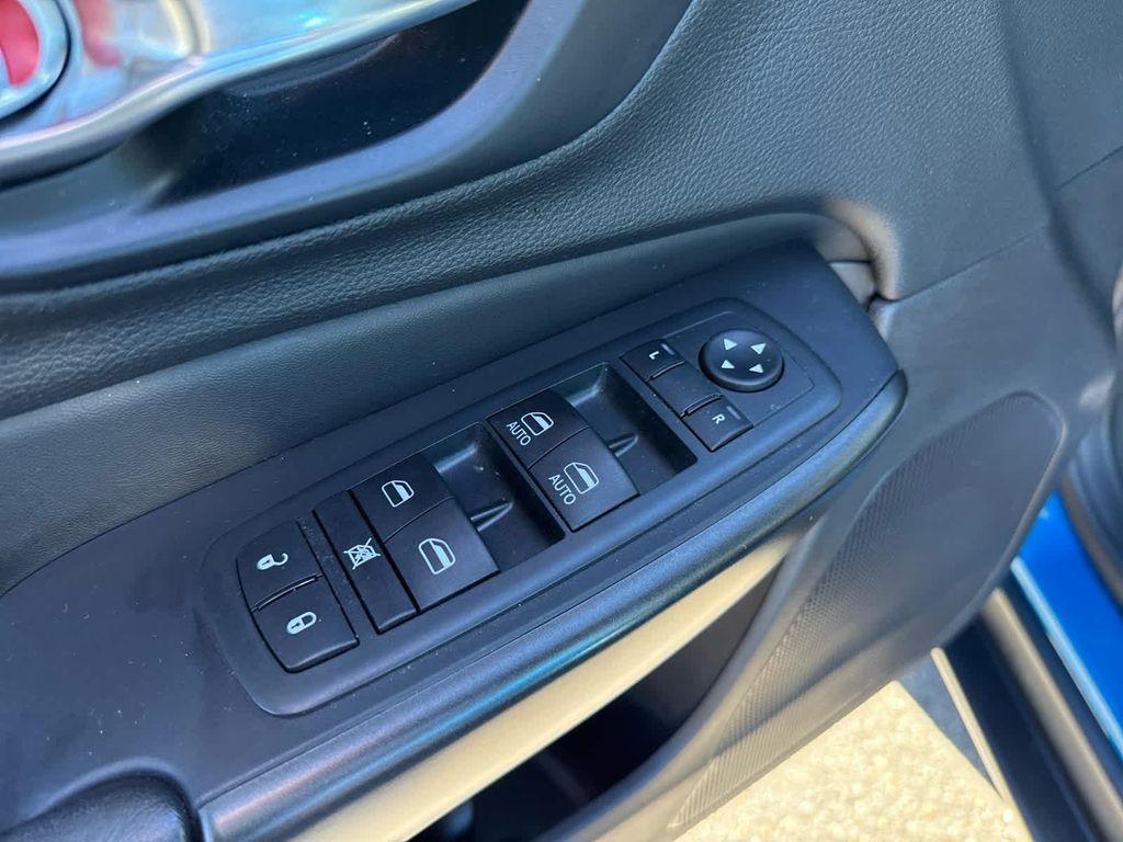 used 2020 Jeep Cherokee car, priced at $22,997