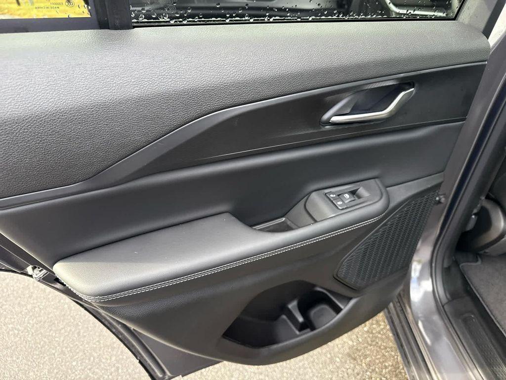 new 2025 Jeep Grand Cherokee car, priced at $45,897