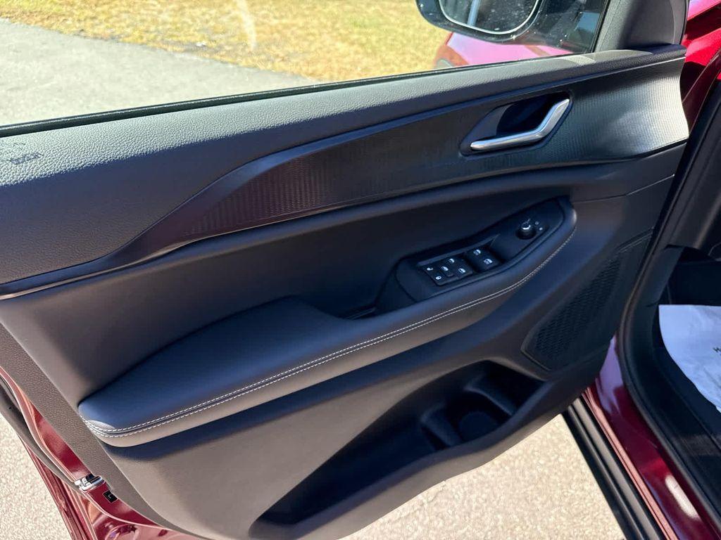 new 2025 Jeep Grand Cherokee car, priced at $45,897