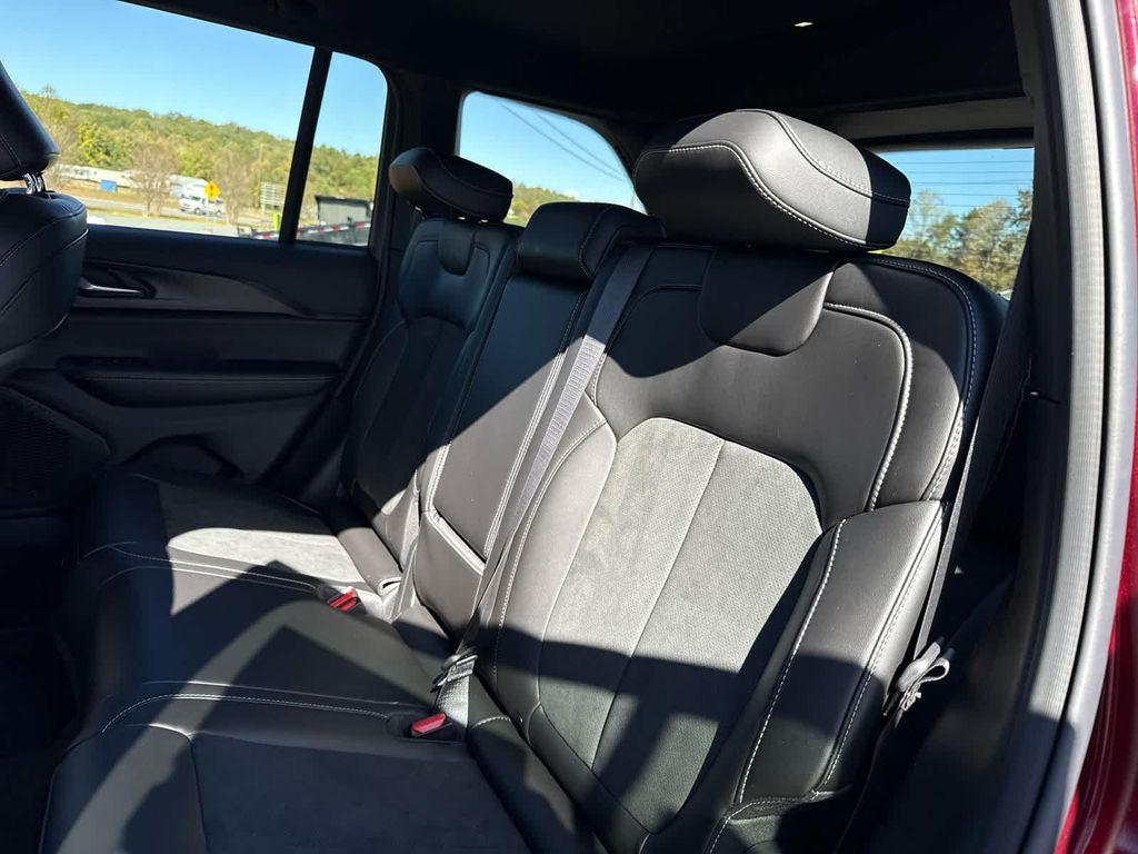 new 2025 Jeep Grand Cherokee car, priced at $45,897