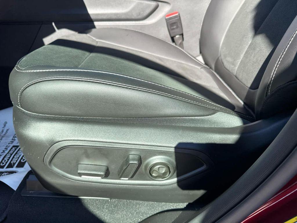 new 2025 Jeep Grand Cherokee car, priced at $45,897