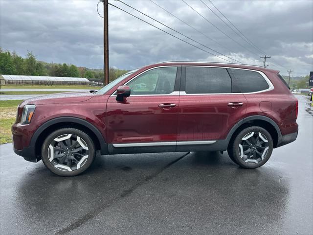 used 2024 Kia Telluride car, priced at $39,899