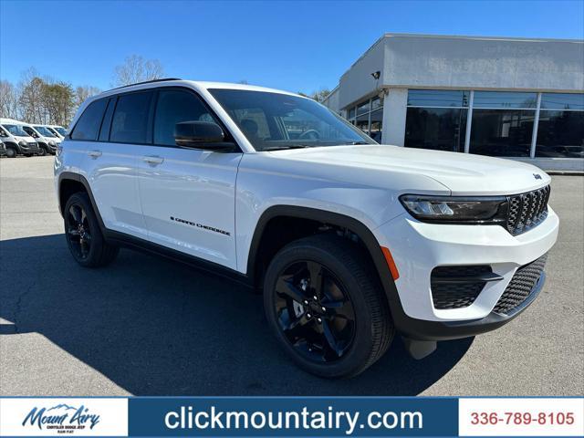 new 2025 Jeep Grand Cherokee car, priced at $43,869