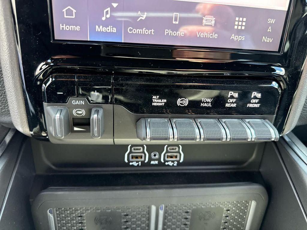 new 2025 Ram 2500 car, priced at $81,798