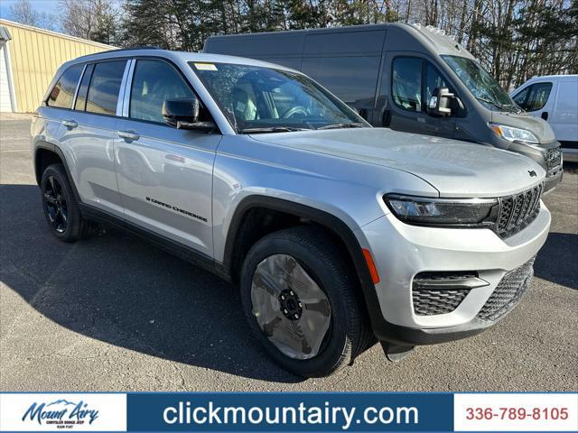 new 2025 Jeep Grand Cherokee car, priced at $49,170