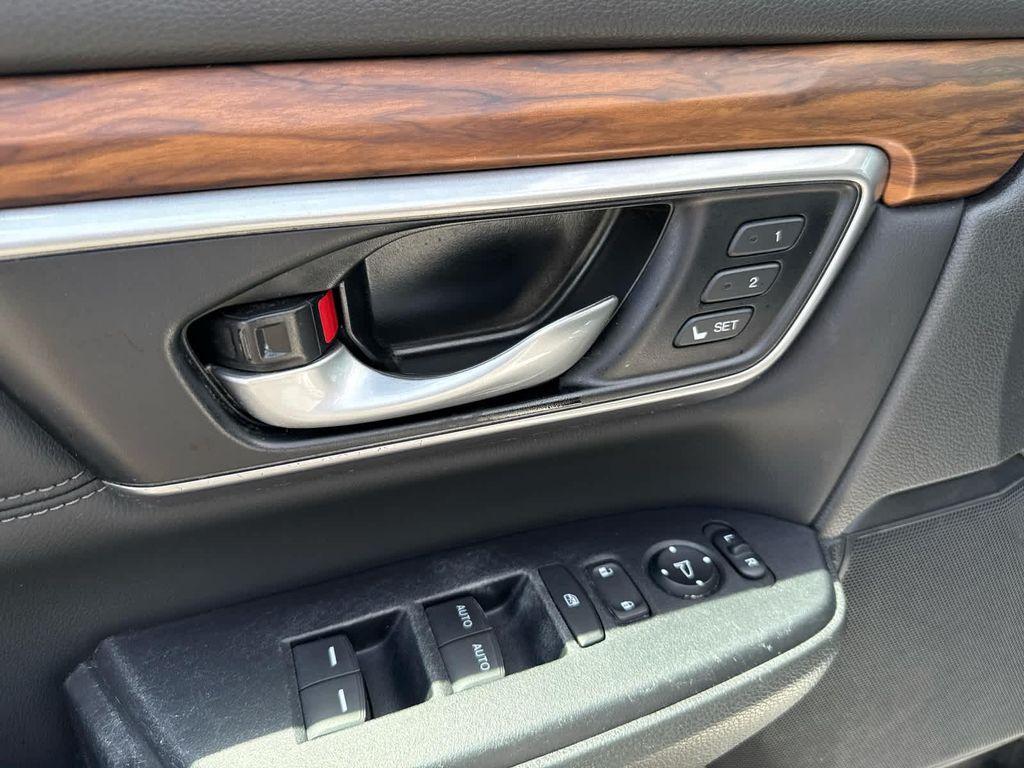 used 2021 Honda CR-V car, priced at $25,597