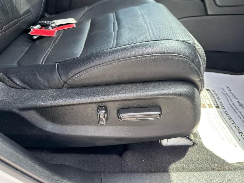 used 2021 Honda CR-V car, priced at $25,597