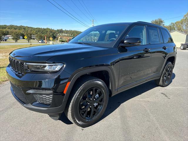 new 2025 Jeep Grand Cherokee car, priced at $43,796