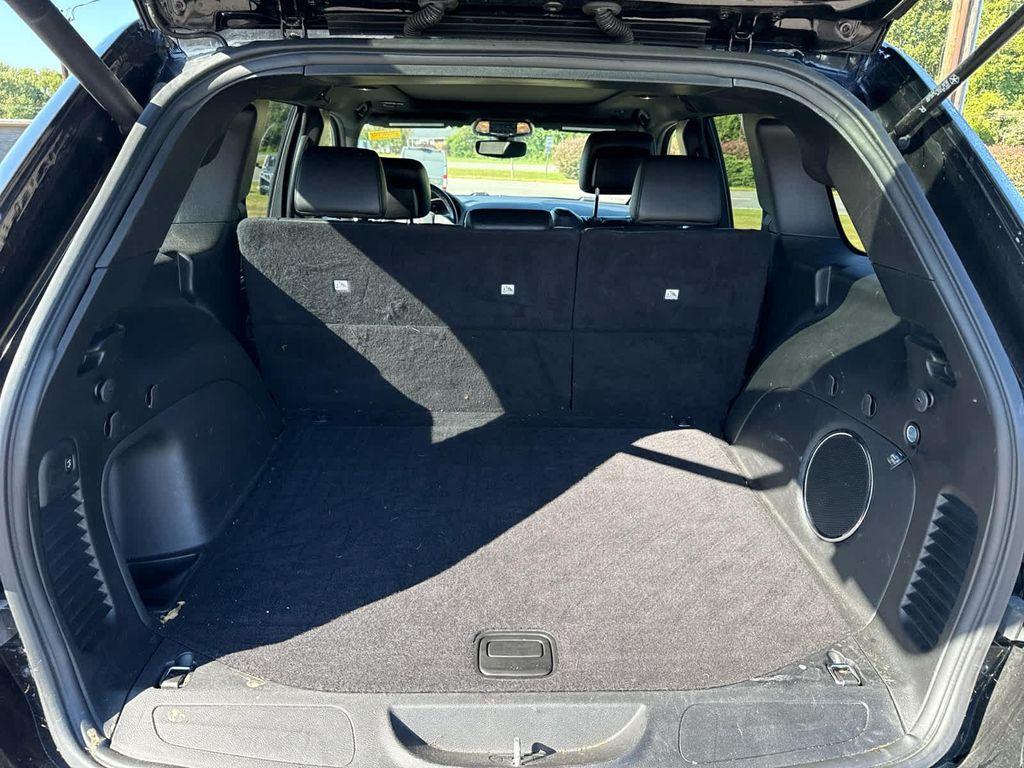 used 2021 Jeep Grand Cherokee car, priced at $23,897