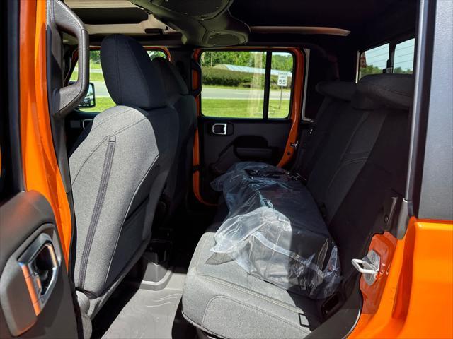 new 2025 Jeep Gladiator car, priced at $50,725