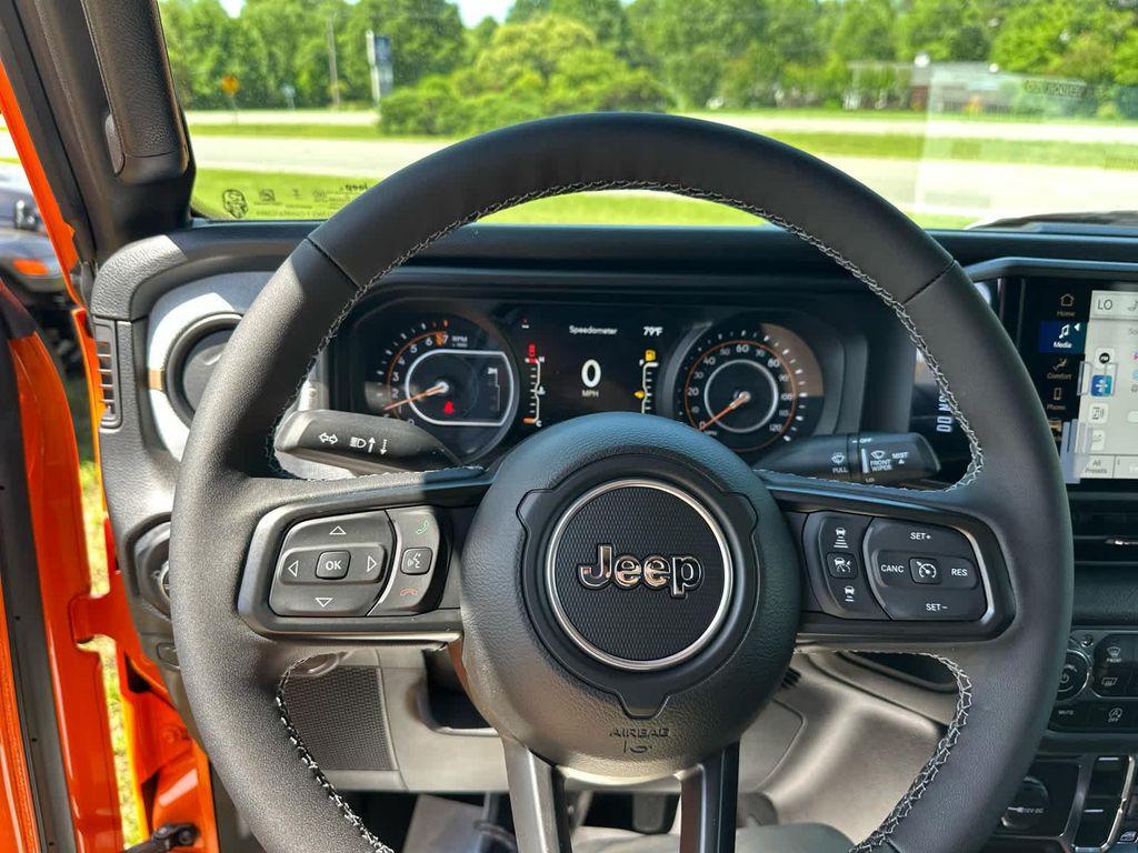 new 2025 Jeep Gladiator car, priced at $46,997