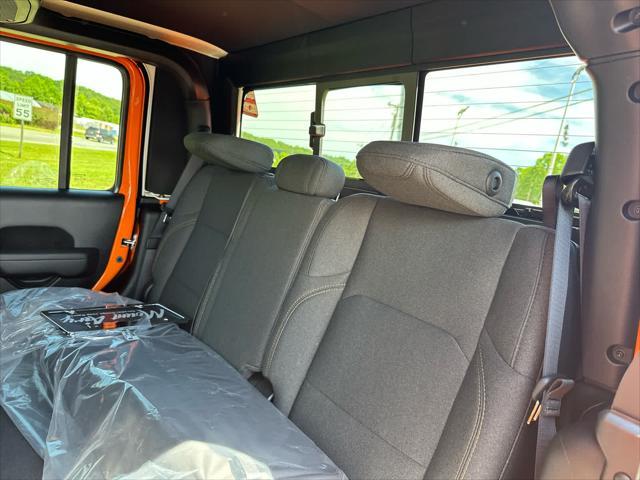 new 2025 Jeep Gladiator car, priced at $50,725