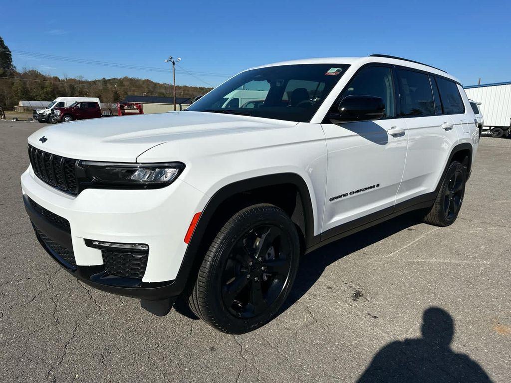 new 2025 Jeep Grand Cherokee L car, priced at $48,965