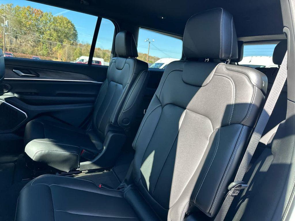 new 2025 Jeep Grand Cherokee L car, priced at $48,965
