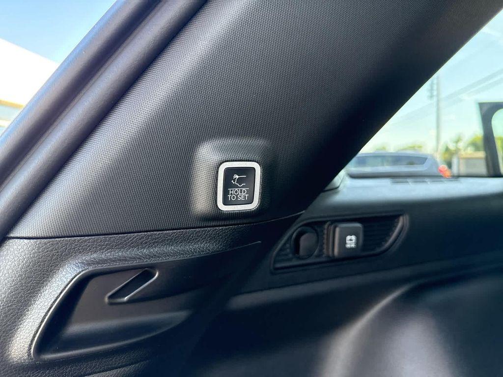 new 2025 Jeep Grand Cherokee car, priced at $42,987