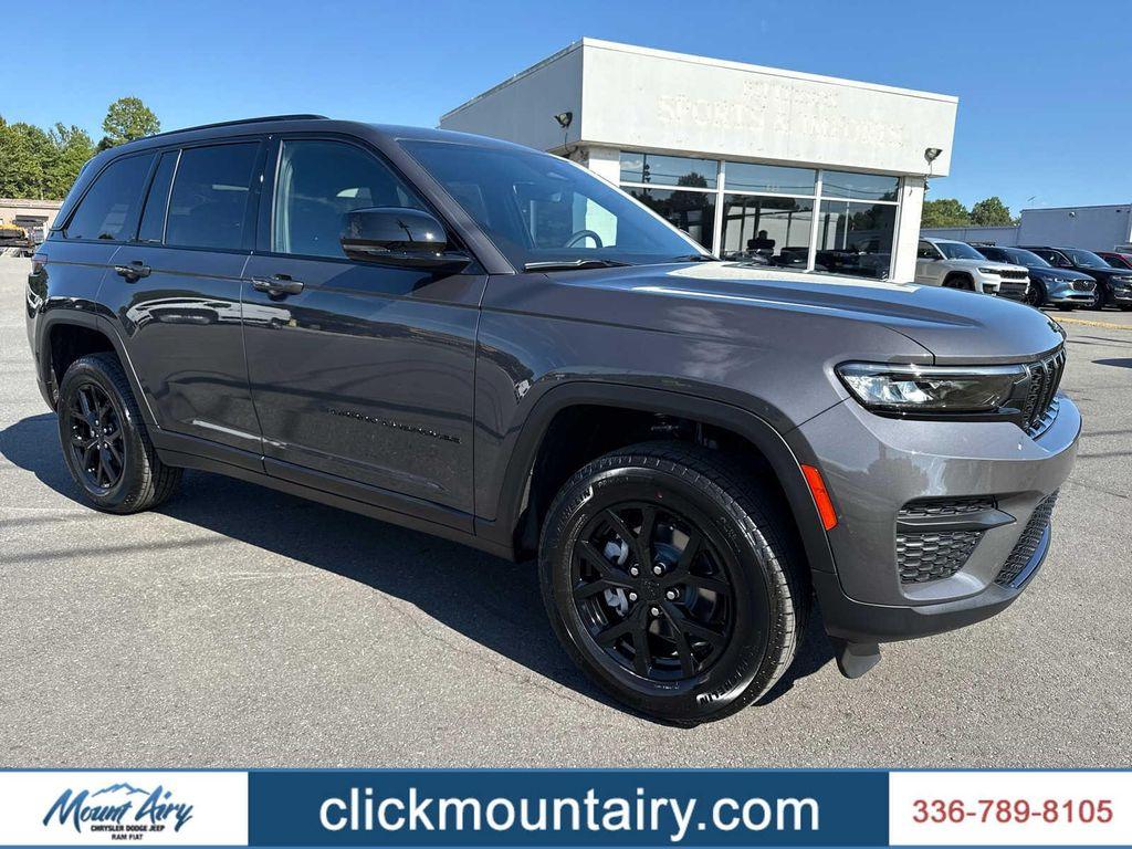 new 2025 Jeep Grand Cherokee car, priced at $42,987