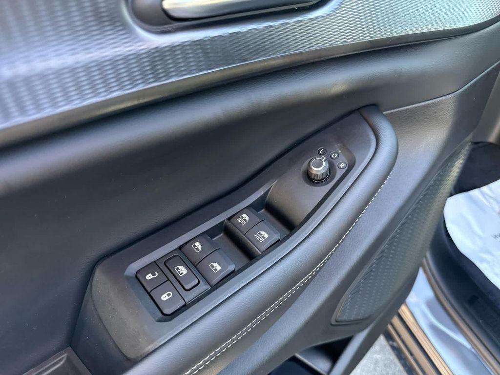 new 2025 Jeep Grand Cherokee car, priced at $42,987