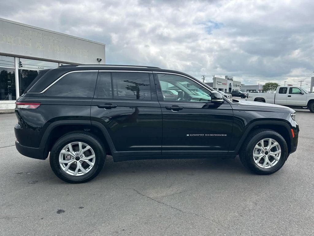 used 2024 Jeep Grand Cherokee car, priced at $34,197