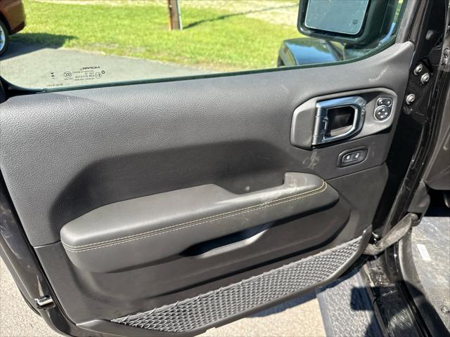 new 2025 Jeep Gladiator car, priced at $54,365