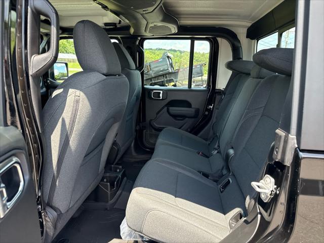 new 2025 Jeep Gladiator car, priced at $41,986