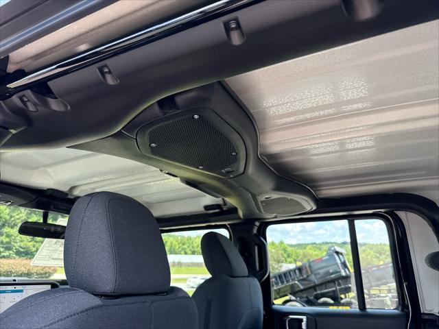 new 2025 Jeep Gladiator car, priced at $41,986