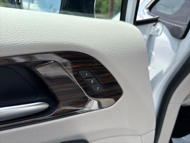 used 2023 Chrysler Pacifica car, priced at $29,497