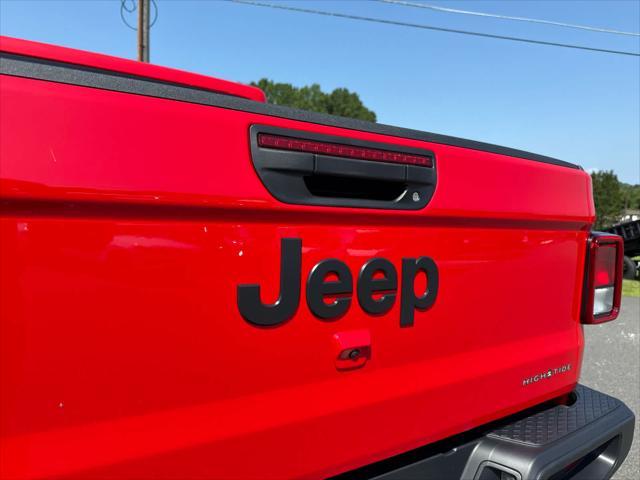 new 2025 Jeep Gladiator car, priced at $49,592