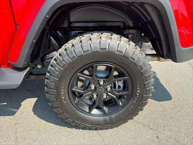 new 2025 Jeep Gladiator car, priced at $49,592