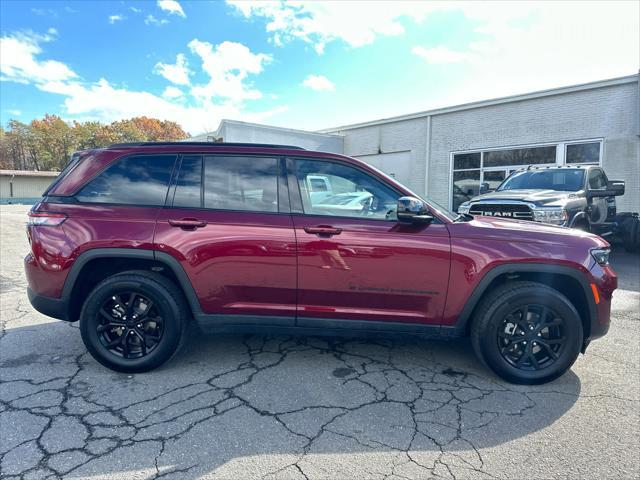 used 2024 Jeep Grand Cherokee car, priced at $39,997