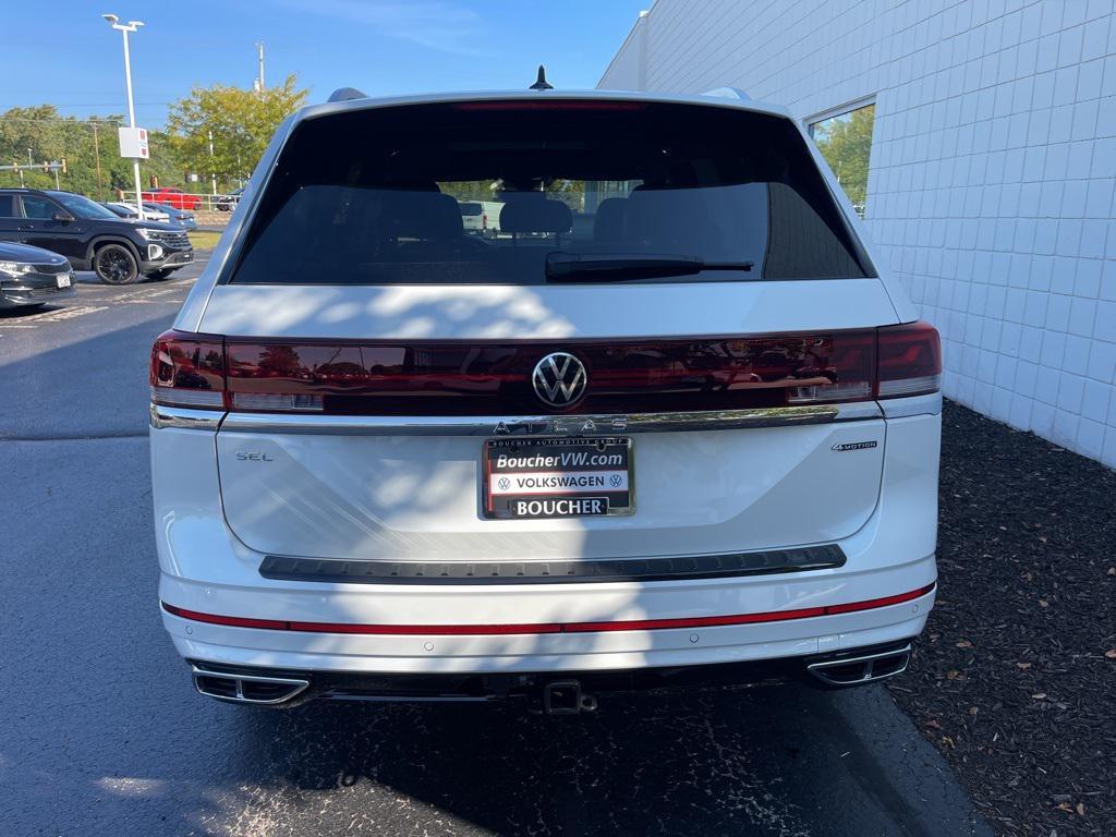 new 2026 Volkswagen Atlas car, priced at $54,618