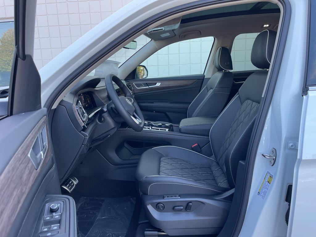 new 2026 Volkswagen Atlas car, priced at $54,618