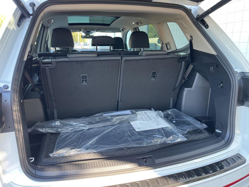 new 2026 Volkswagen Atlas car, priced at $54,618