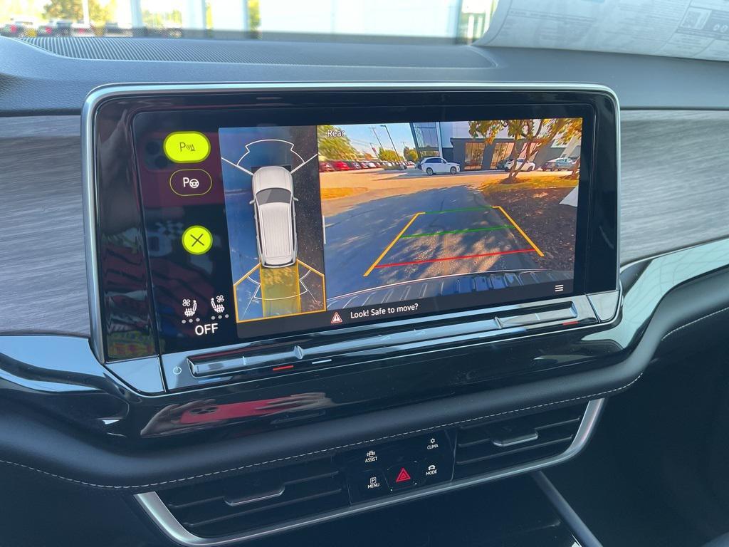 new 2026 Volkswagen Atlas car, priced at $54,618