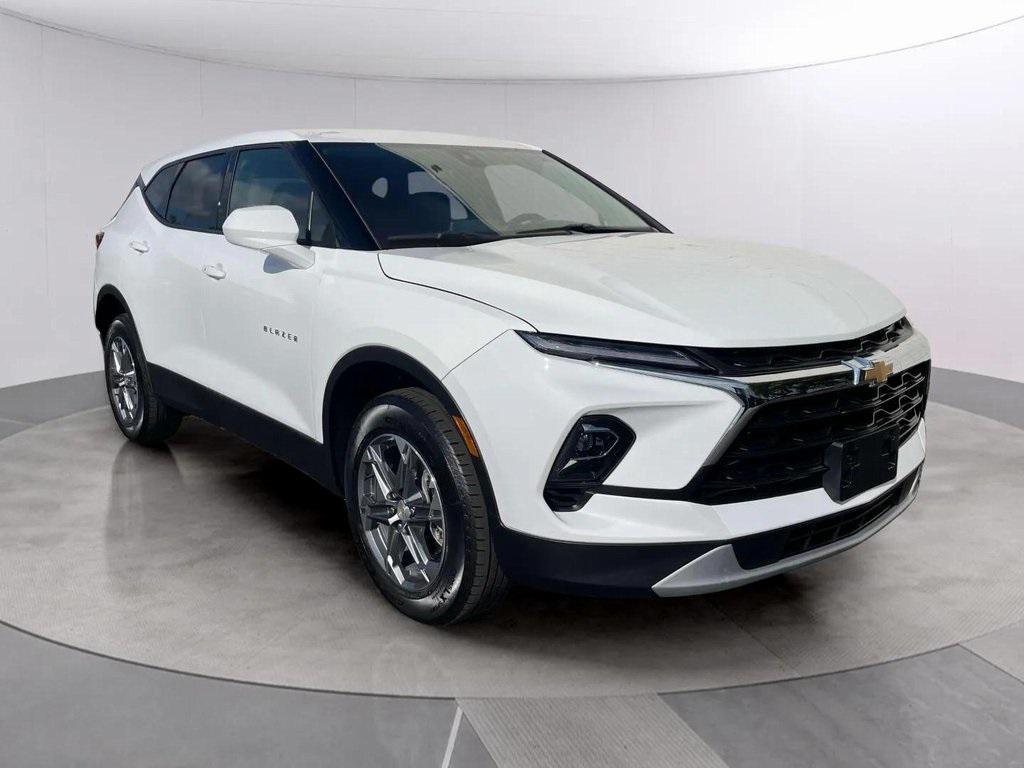 used 2025 Chevrolet Blazer car, priced at $32,666