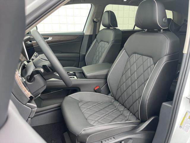 new 2025 Volkswagen Atlas car, priced at $52,348