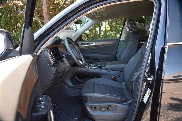 new 2024 Volkswagen Atlas car, priced at $40,851