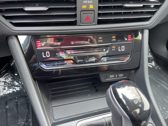 new 2025 Volkswagen Jetta car, priced at $27,557