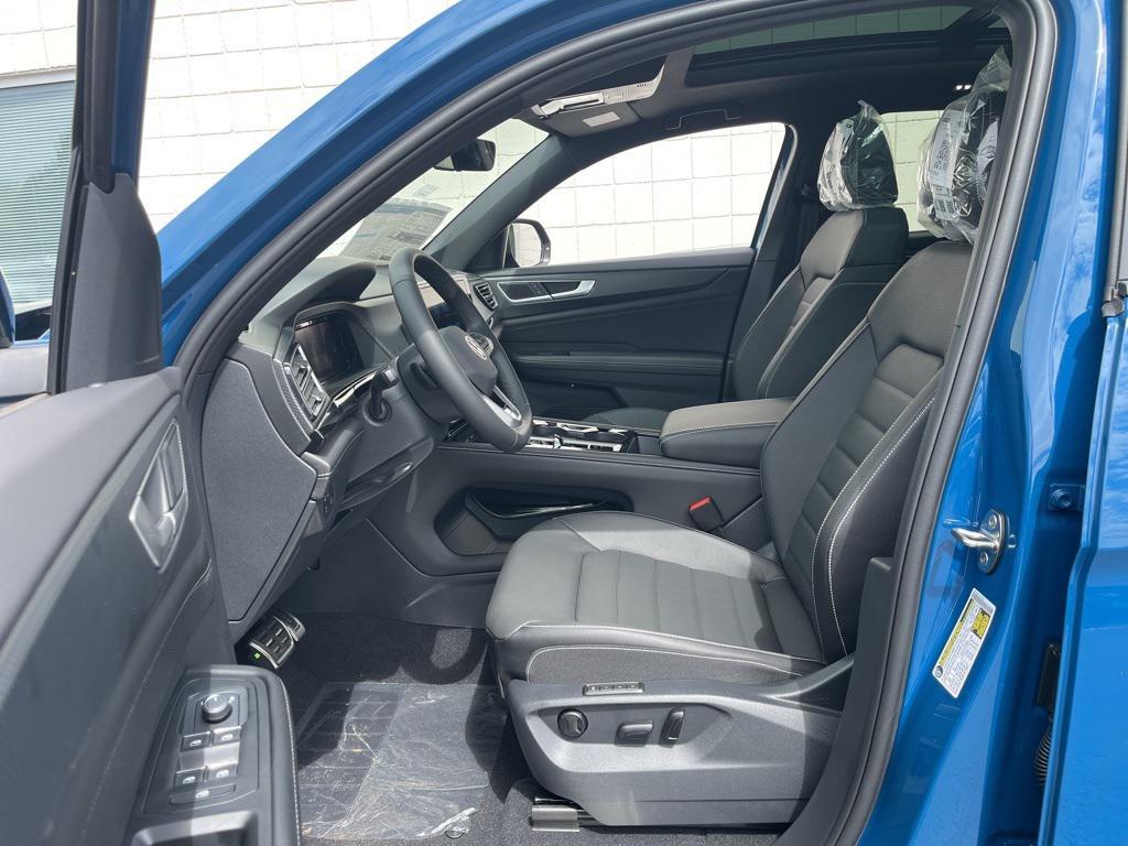 new 2025 Volkswagen Atlas Cross Sport car, priced at $45,980