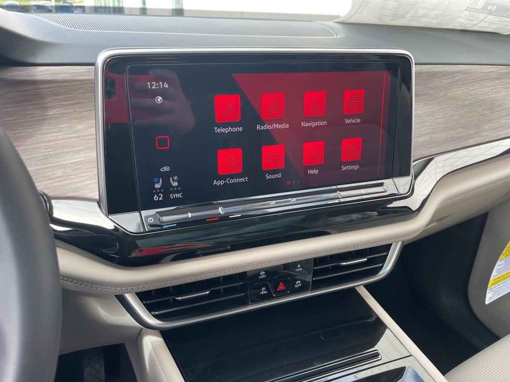 new 2025 Volkswagen Atlas car, priced at $44,458