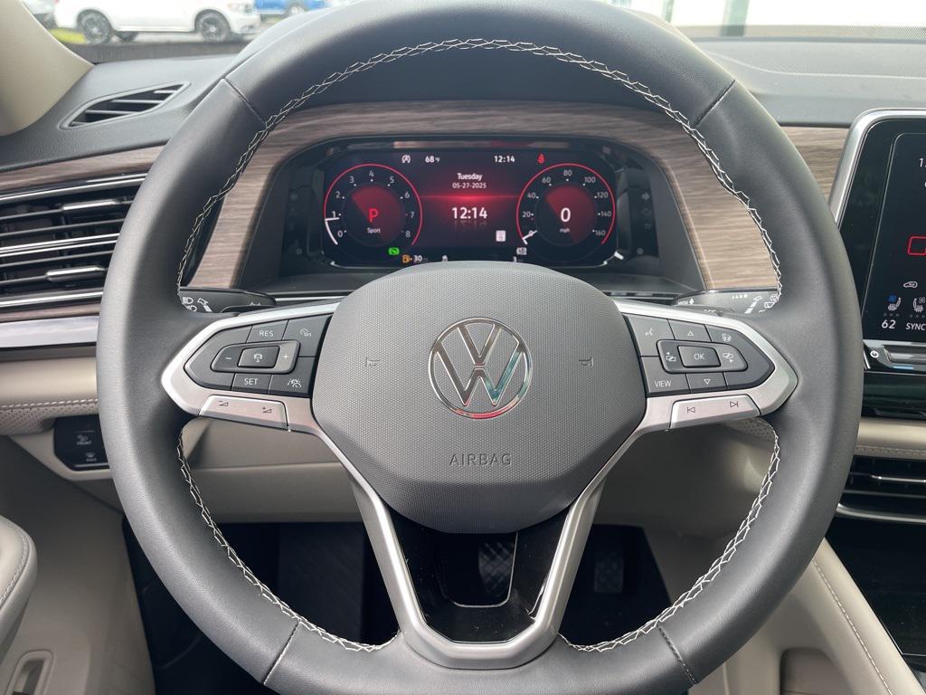 new 2025 Volkswagen Atlas car, priced at $44,458