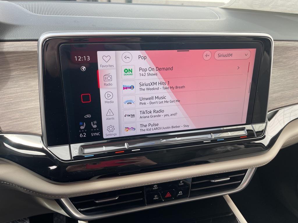 new 2025 Volkswagen Atlas car, priced at $44,458