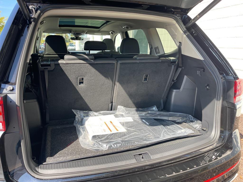 new 2026 Volkswagen Atlas car, priced at $54,181