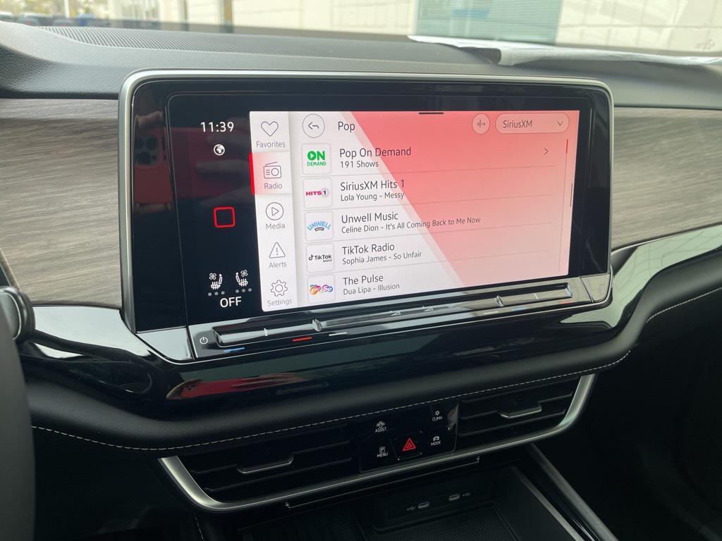 new 2026 Volkswagen Atlas car, priced at $54,118