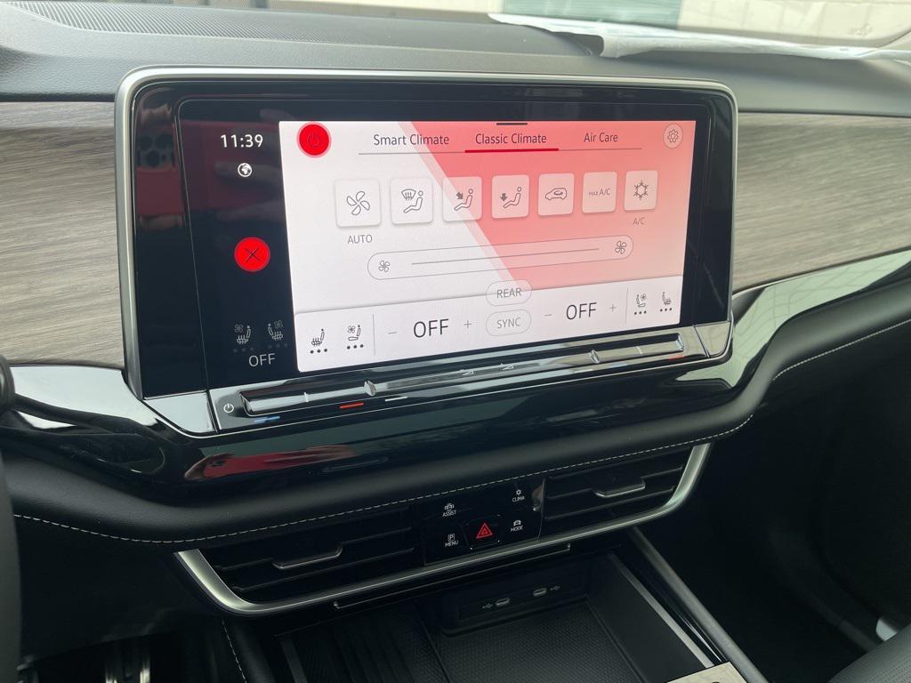 new 2026 Volkswagen Atlas car, priced at $54,118