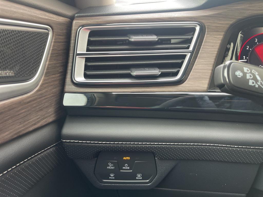 new 2026 Volkswagen Atlas car, priced at $54,118