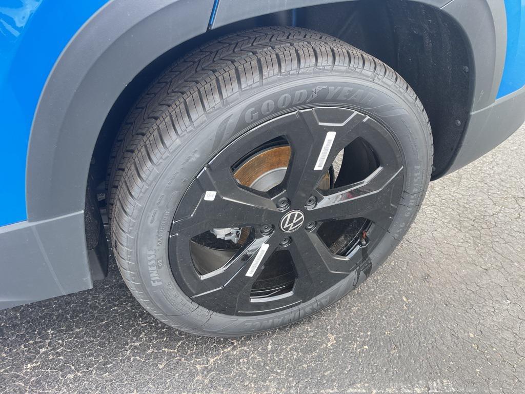 new 2025 Volkswagen Taos car, priced at $33,228