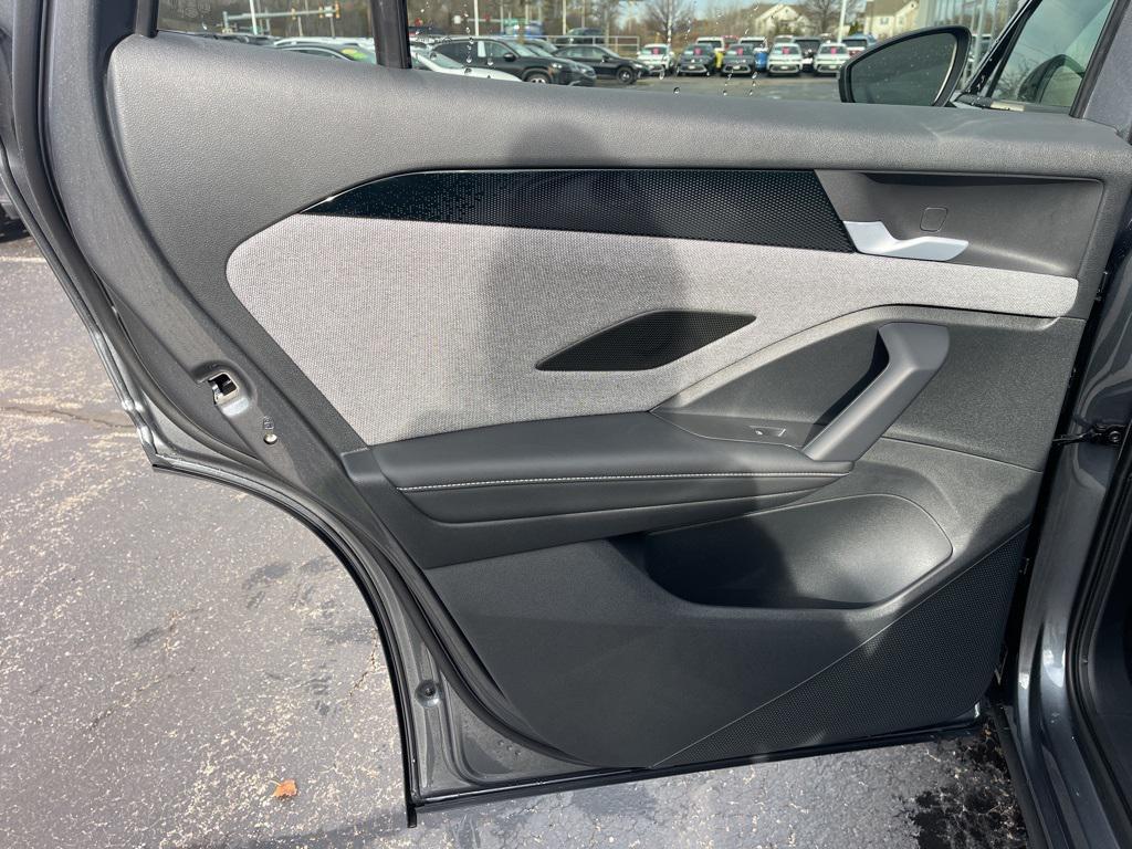 new 2026 Volkswagen Tiguan car, priced at $32,795