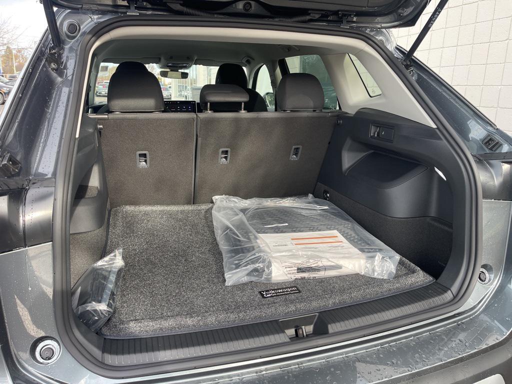 new 2026 Volkswagen Tiguan car, priced at $32,795