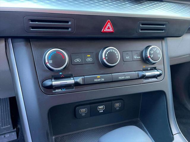 used 2024 Kia Carnival car, priced at $34,624