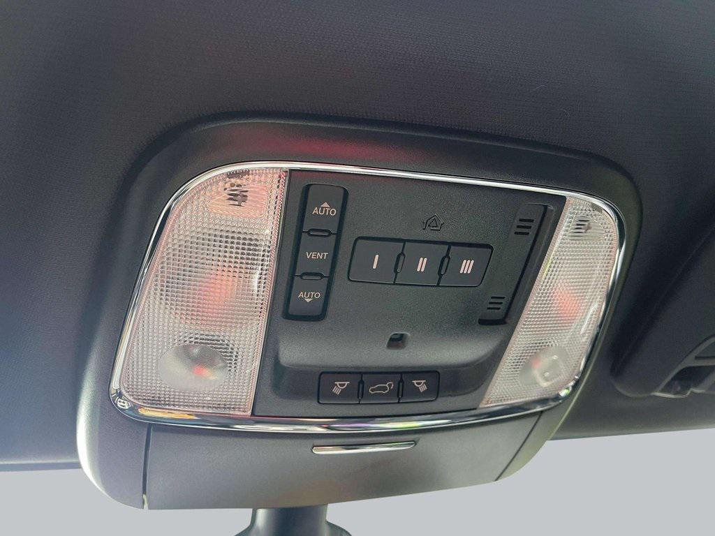 used 2017 Jeep Grand Cherokee car, priced at $16,418